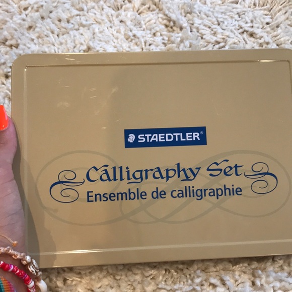 Brand new never used calligraphy set. - Picture 2 of 2